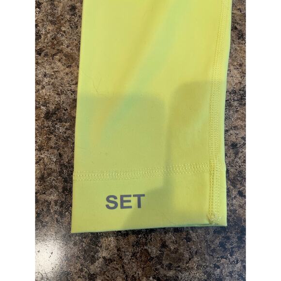 Set Active Small Lemon Yellow Crop Leggings - Picture 2 of 5
